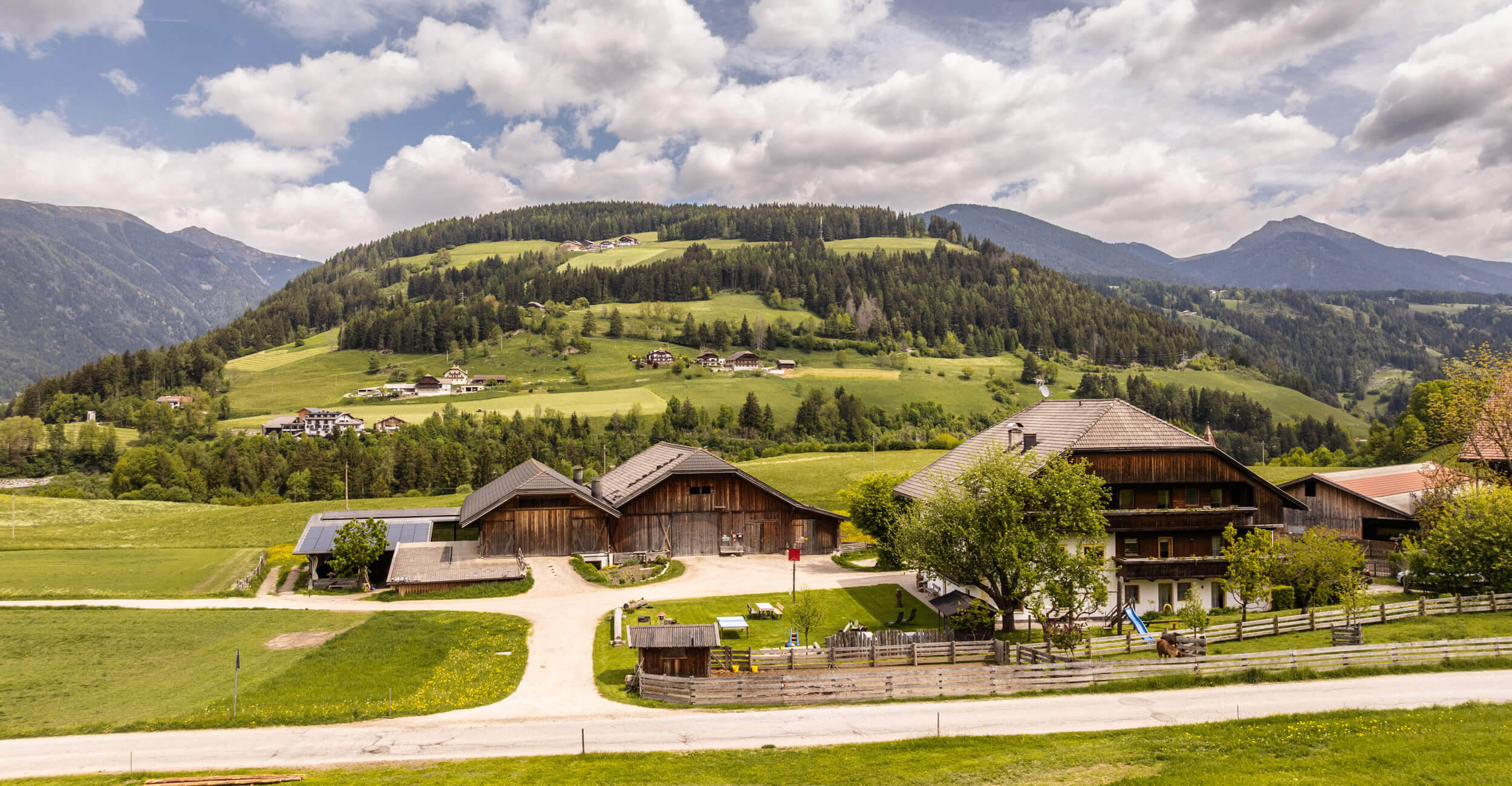 urlaub auf dem bauernhof in den dolomiten bulandhof in olang am kronplatz suedtirol